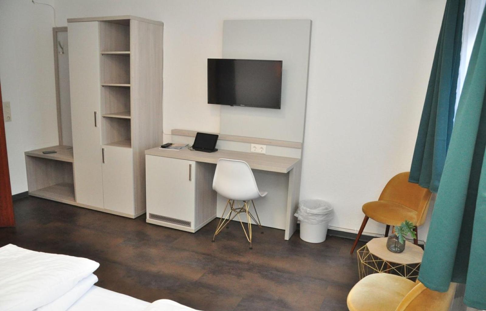 Hotel Am Martinsberg Andernach Esterno foto