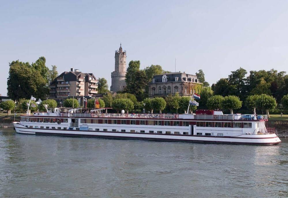 Hotel Am Martinsberg Andernach Esterno foto