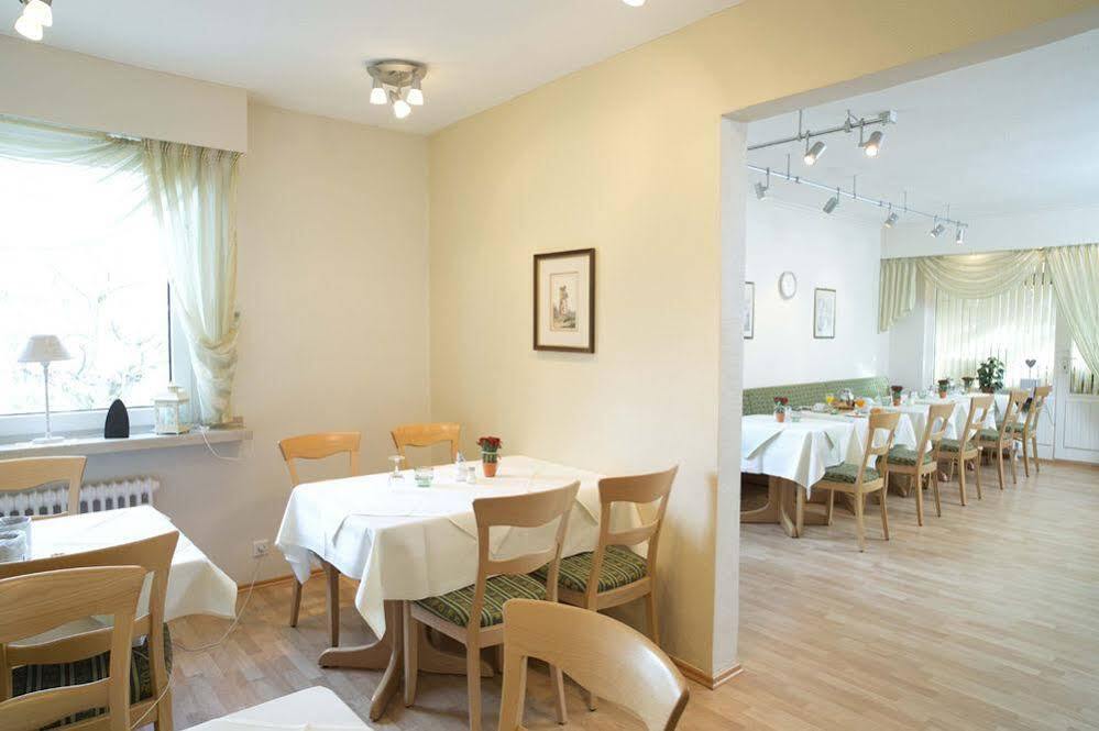Hotel Am Martinsberg Andernach Esterno foto