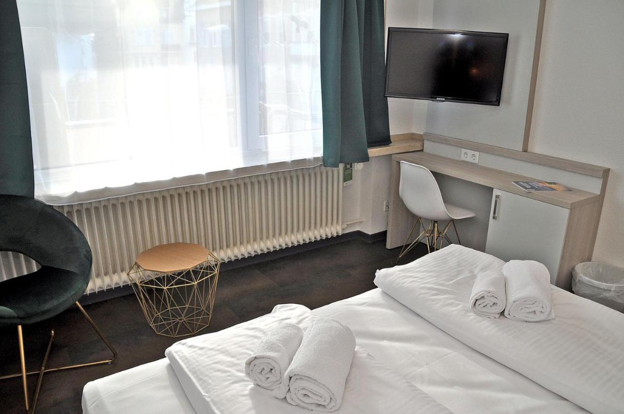 Hotel Am Martinsberg Andernach Esterno foto