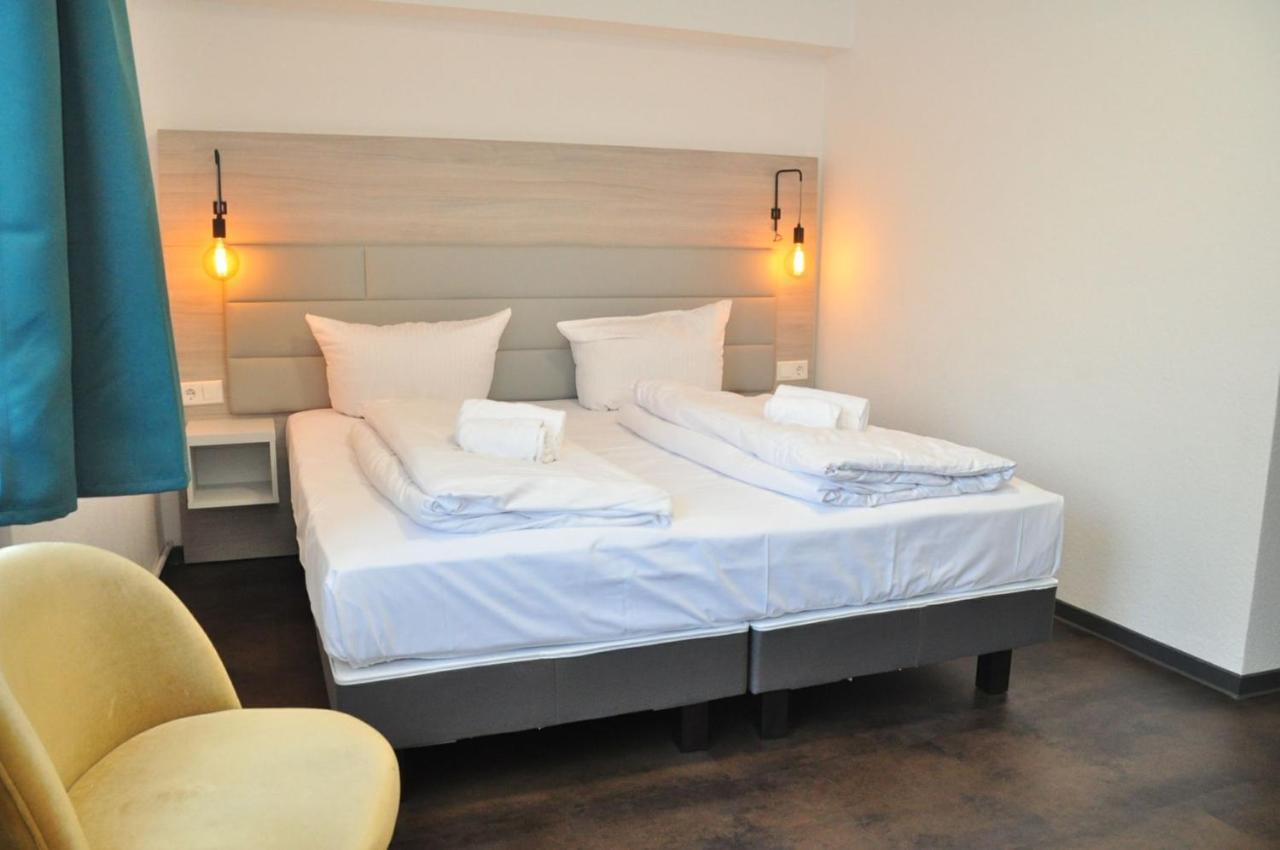 Hotel Am Martinsberg Andernach Esterno foto